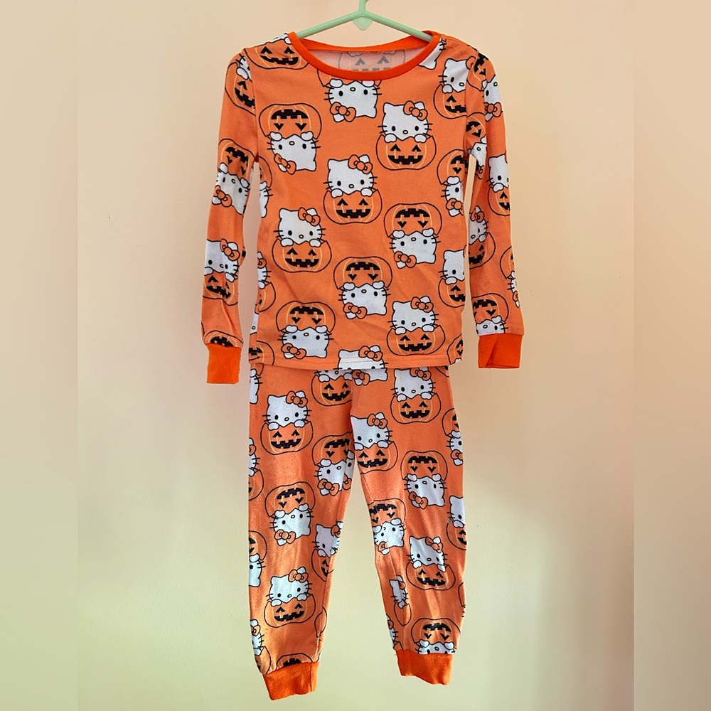 Hello Kitty Pumpkin Pajama Set | Girl Size 4 | Halloween Cozy Snug Fit